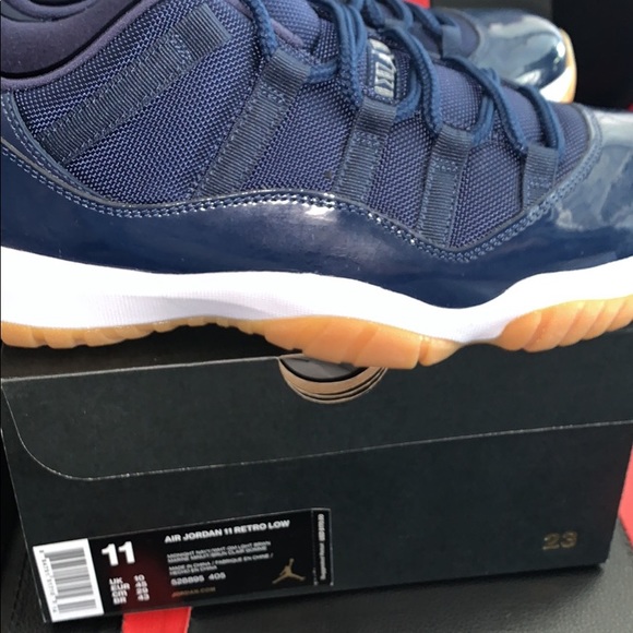 Jordan 11 low midnight navy main image 4